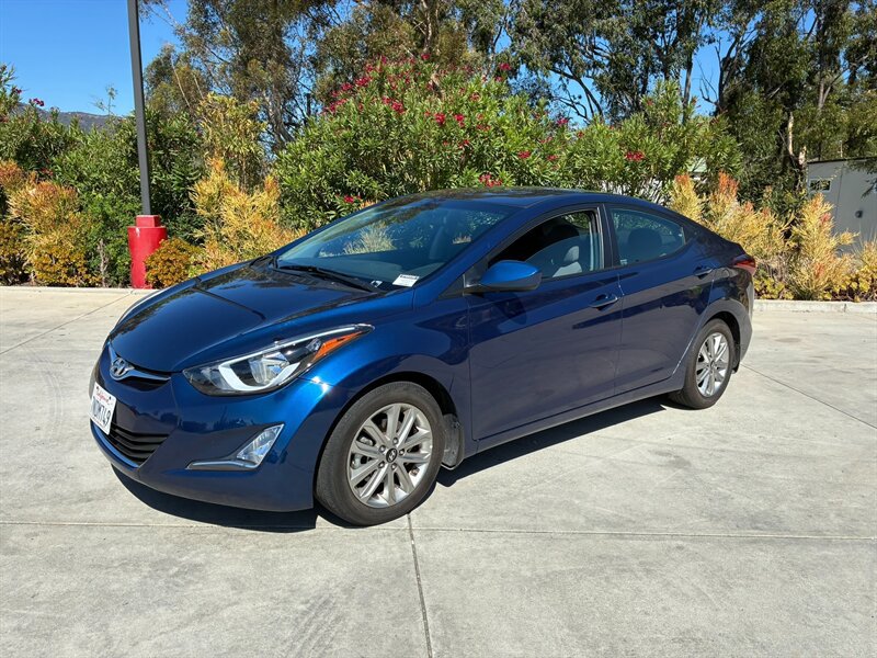 Used 2016 Hyundai Elantra SE w/ Option Group 02 FWD image 2