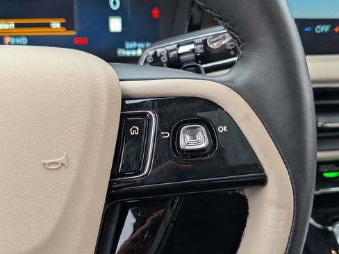New 2026 Lincoln Corsair Reserve FWD image 19
