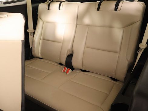 Used 2020 Ford Explorer XLT w/ Equipment Group 202A image 13