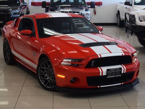 Used 2011 Ford Mustang Shelby GT500 RWD image 8