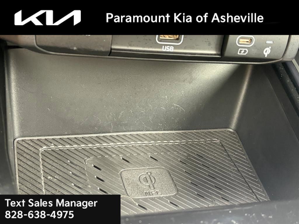 Certified 2023 Kia Niro Wave FWD image 16
