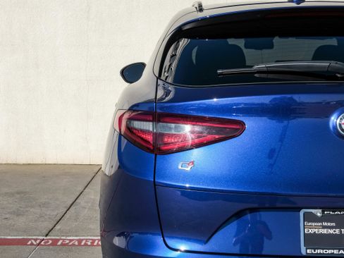 Used 2022 Alfa Romeo Stelvio Sprint image 45