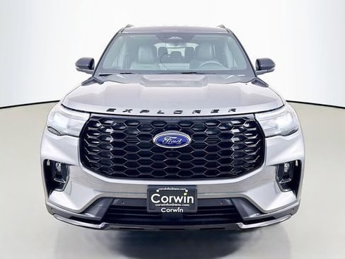 New 2026 Ford Explorer ST-Line w/ ST-Line Street Pack image 2