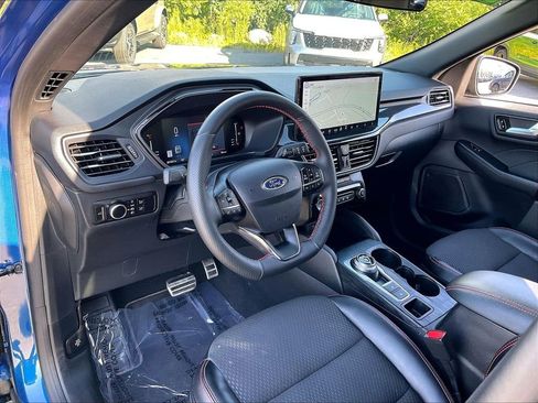 Used 2023 Ford Escape ST-Line w/ Tech Pack #1 AWD/4WD image 8