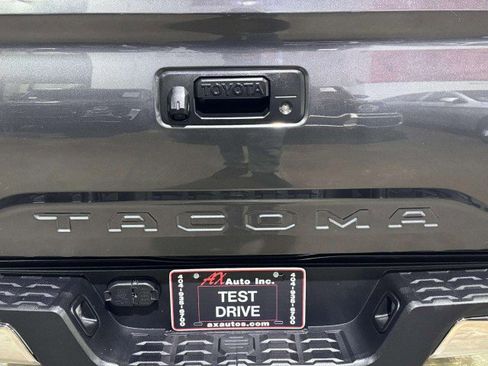 Used 2019 Toyota Tacoma SR5 image 19