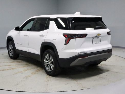 Used 2025 Chevrolet Equinox LT FWD image 8