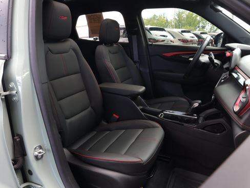 Used 2024 Chevrolet TrailBlazer RS w/ Convenience Package FWD image 29