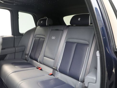 Certified 2025 Rolls-Royce Cullinan Black Badge image 25