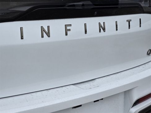 Used 2026 INFINITI QX80 Autograph w/ Premium Cargo Package image 10