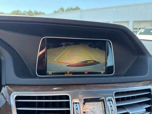 Certified 2016 Mercedes-Benz E 350 4MATIC Sedan image 12