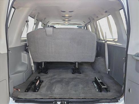 Used 2014 Ford E-350 and Econoline 350 XLT RWD image 6