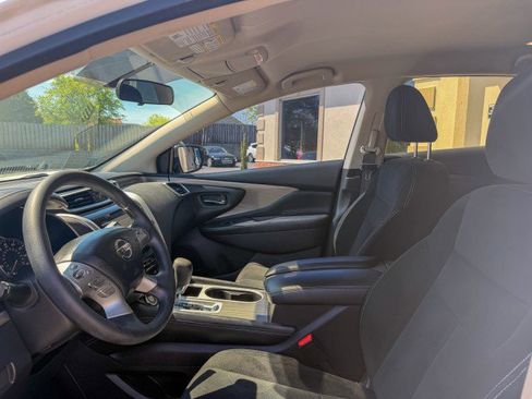 Used 2018 Nissan Murano S image 5