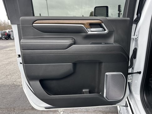 Used 2024 Chevrolet Silverado 3500 High Country w/ Technology Package image 22