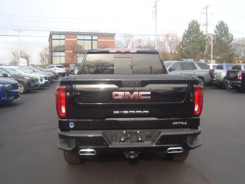 Used 2025 GMC Sierra 1500 AT4 w/ AT4 Premium Package image 5
