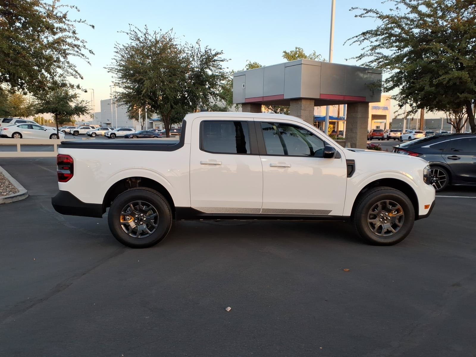 Used 2024 Ford Maverick Tremor w/ Tremor Off-Road Package AWD/4WD image 3