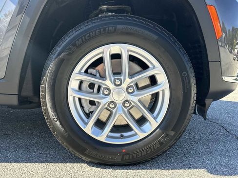 New 2025 Jeep Grand Cherokee L Laredo w/ Luxury Tech Group I image 12