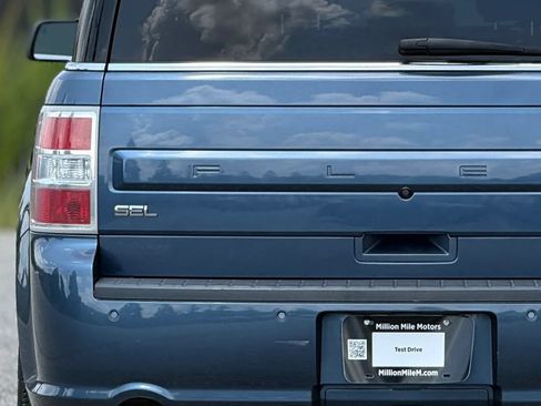 Used 2018 Ford Flex SEL w/ Equipment Group 202A FWD image 13