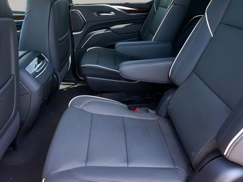 Certified 2024 Cadillac Escalade Premium Luxury w/ Performance Package image 16