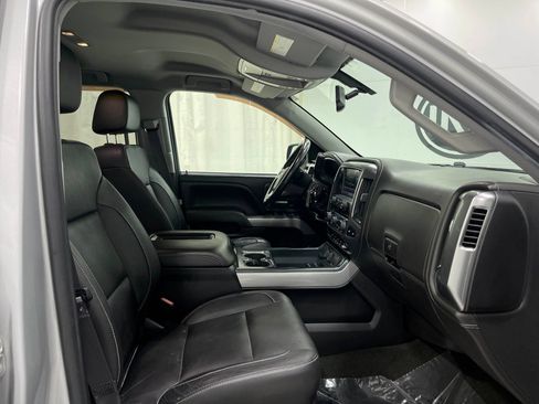 Used 2017 Chevrolet Silverado 1500 LTZ Z71 w/ LTZ Plus Package AWD/4WD image 31