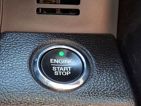 Certified 2019 Ford F250 Platinum w/ Platinum Ultimate Package AWD/4WD image 24