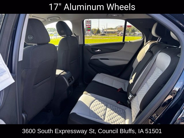 Used 2021 Chevrolet Equinox LS w/ LS Convenience Package AWD/4WD image 38