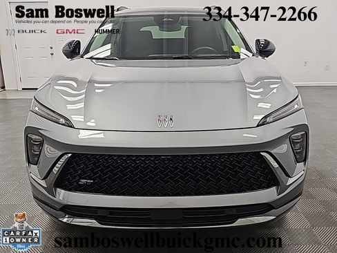 Used 2025 Buick Envision Sport Touring image 3