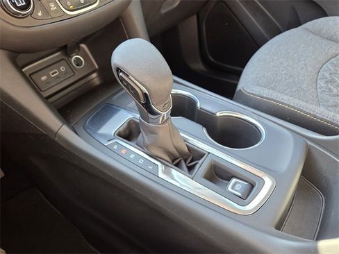 Certified 2024 Chevrolet Equinox LT image 34