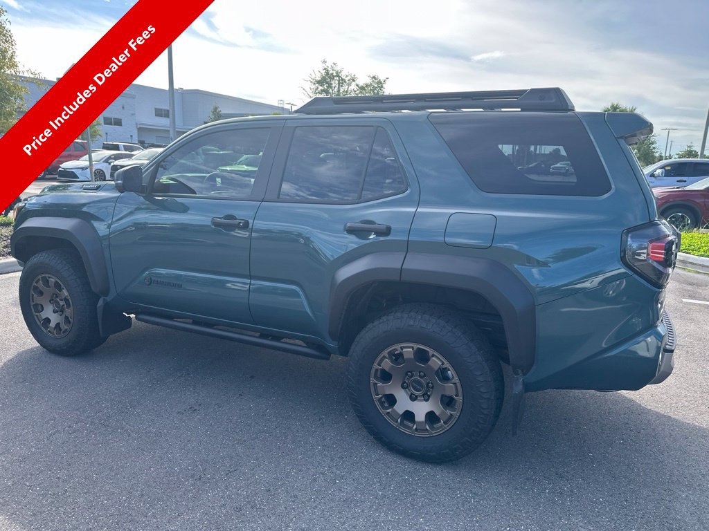 Used 2025 Toyota 4Runner Trailhunter AWD/4WD image 4