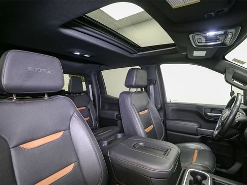 Used 2022 GMC Sierra 1500 AT4 w/ AT4 Premium Package image 18