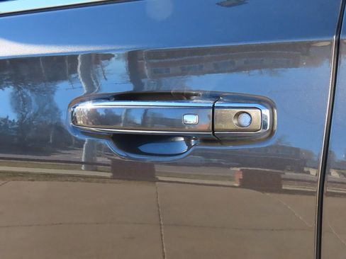 Used 2021 Chevrolet Tahoe High Country image 25