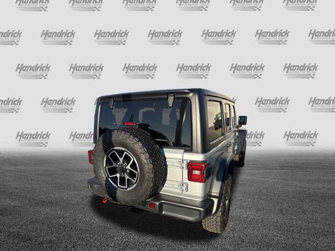 Used 2024 Jeep Wrangler Unlimited Rubicon AWD/4WD image 11