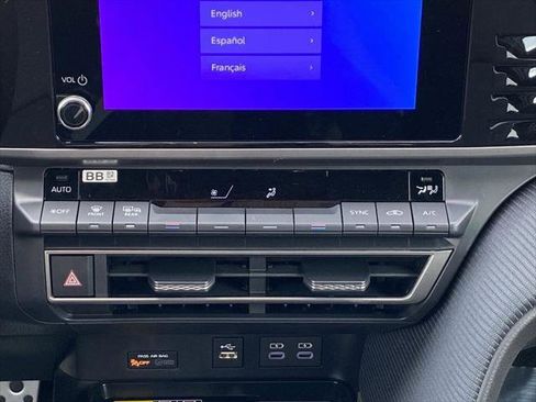Certified 2026 Toyota Camry Hybrid FWD image 31