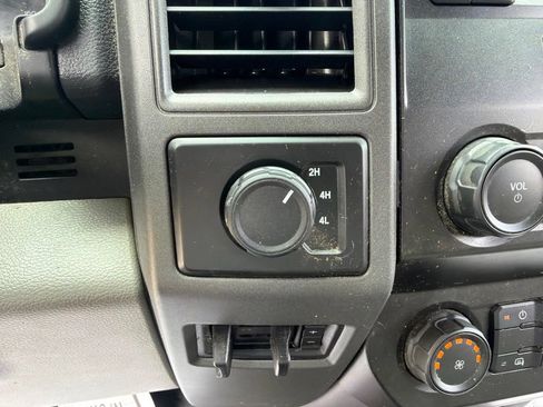 Used 2022 Ford F350 XL w/ Power Equipment Group AWD/4WD image 24