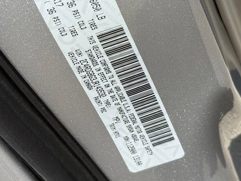 Used 2018 Dodge Grand Caravan SE w/ UConnect Hands-Free Group FWD image 28
