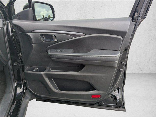Used 2022 Honda Pilot Sport image 25