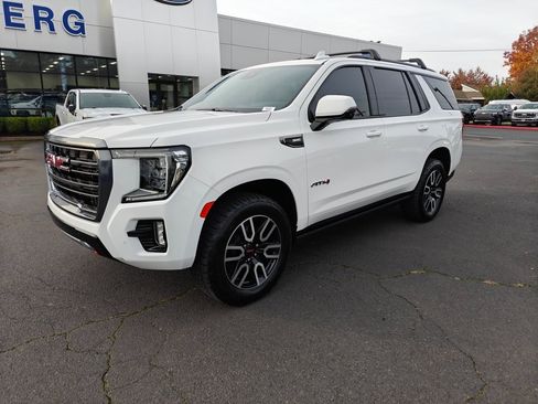 Used 2023 GMC Yukon AT4 w/ AT4 Premium Plus Package image 3