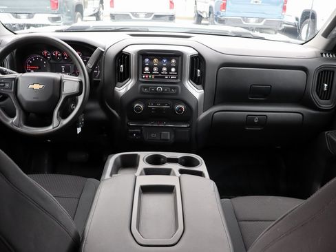 Used 2020 Chevrolet Silverado 2500 Custom w/ Custom Value Package image 8