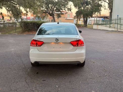 Used 2013 Volkswagen Passat TDI SE FWD image 6