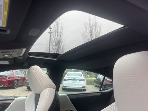 Used 2022 Lexus ES 300h F Sport image 14