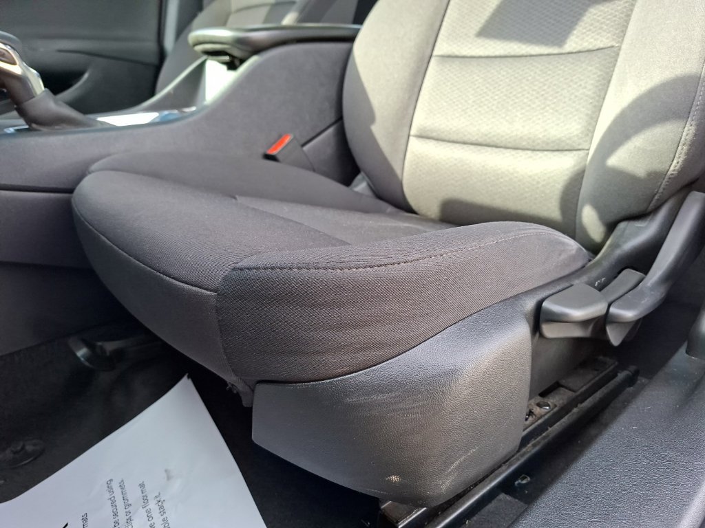 Used 2022 Chevrolet Malibu LS FWD image 16