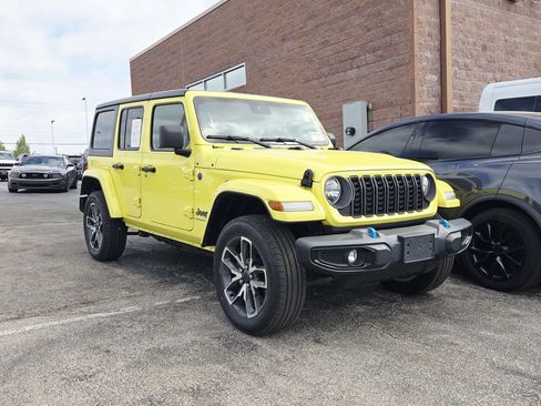 Used 2024 Jeep Wrangler Unlimited w/ Convenience Group image 1