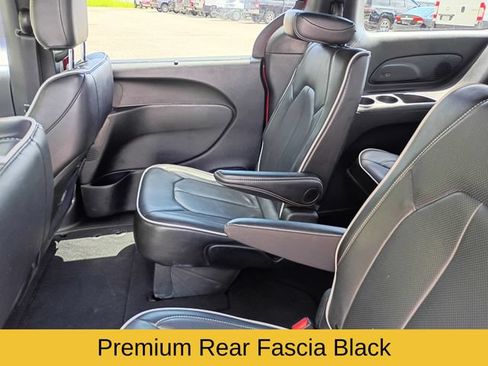 Used 2026 Chrysler Pacifica Limited w/ S Appearance Package FWD image 20