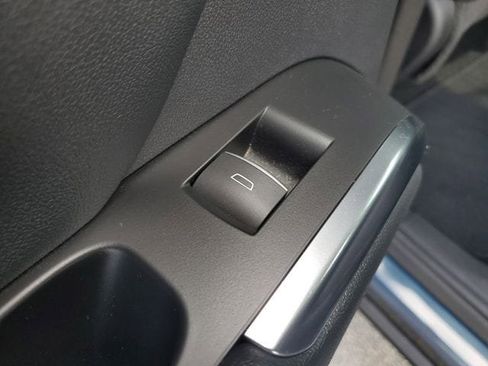 Used 2024 Chevrolet Traverse RS FWD image 17