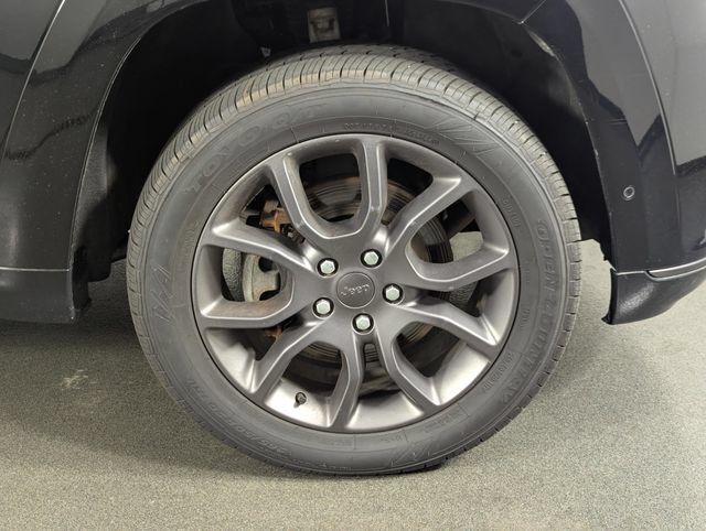 Used 2021 Jeep Grand Cherokee High Altitude AWD/4WD image 12