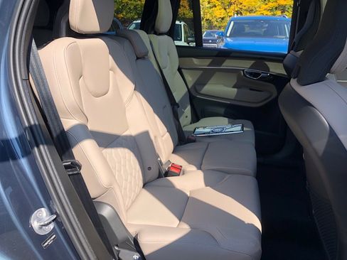New 2026 Volvo XC90 B6 Plus w/ Protection Package Premier image 36