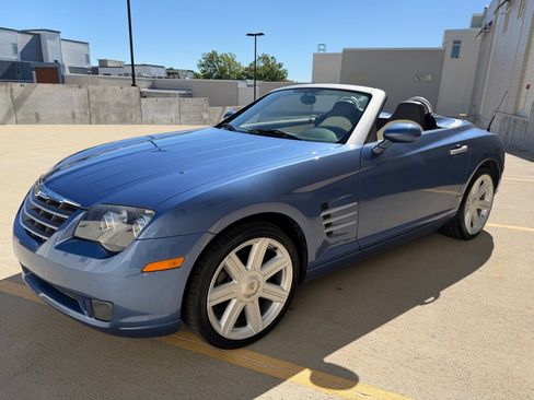 Used 2006 Chrysler Crossfire Limited RWD image 7