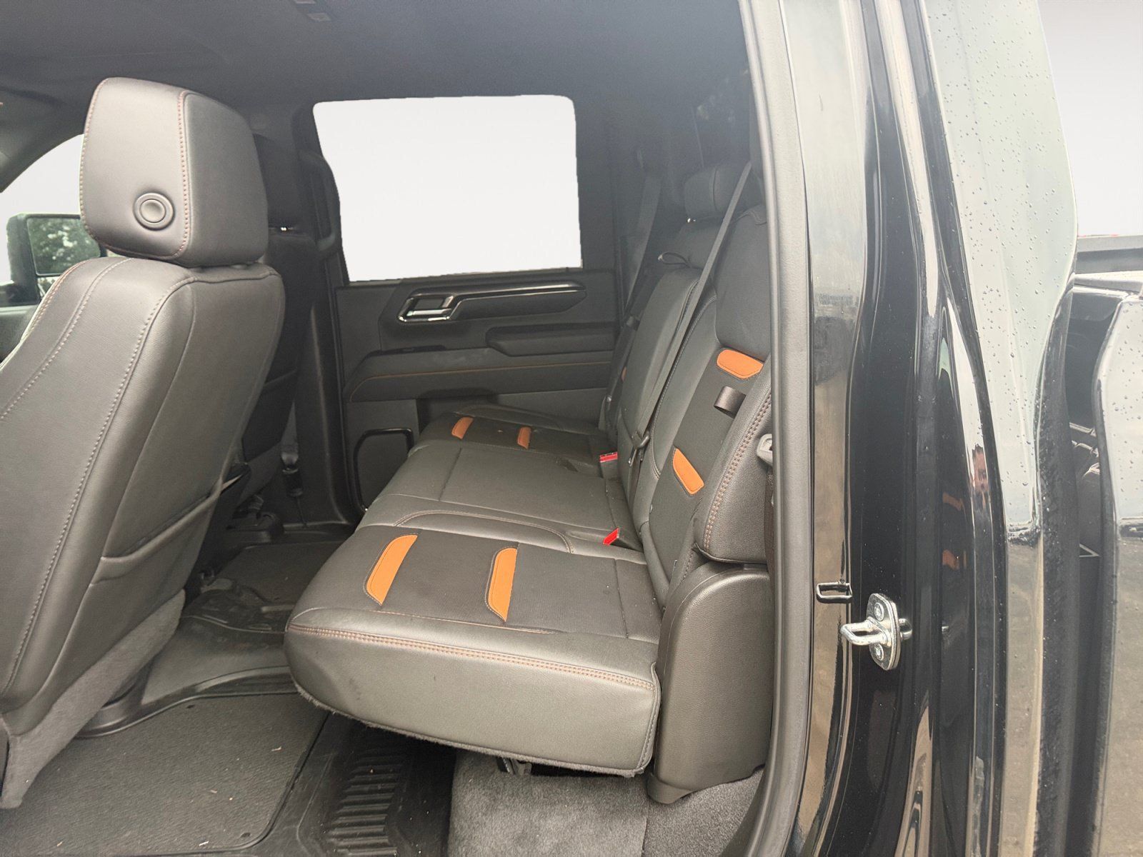 Used 2024 GMC Sierra 2500 AT4 w/ AT4 Premium Plus Package AWD/4WD image 13