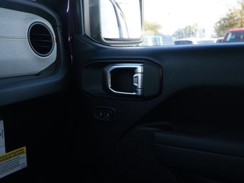 New 2026 Jeep Gladiator Sport image 25