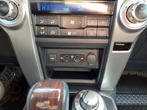 Used 2023 Toyota 4Runner Limited image 30