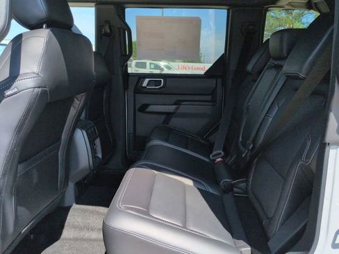 New 2026 Ford Bronco Outer Banks AWD/4WD image 13